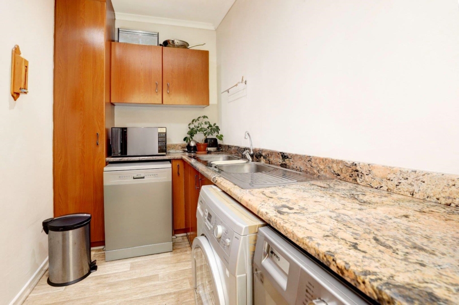 3 Bedroom Property for Sale in Van Riebeeckshof Western Cape